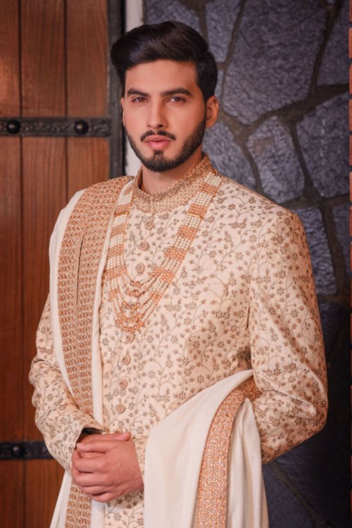 Step into your new chapter with the grace of a king.